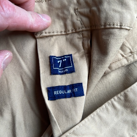 Chubbies brand The Travertines 7" Flat Front (Stretch) sized 33 waist - Picture 2 of 3